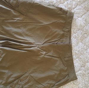 Under Armour cargo shorts. Size 38